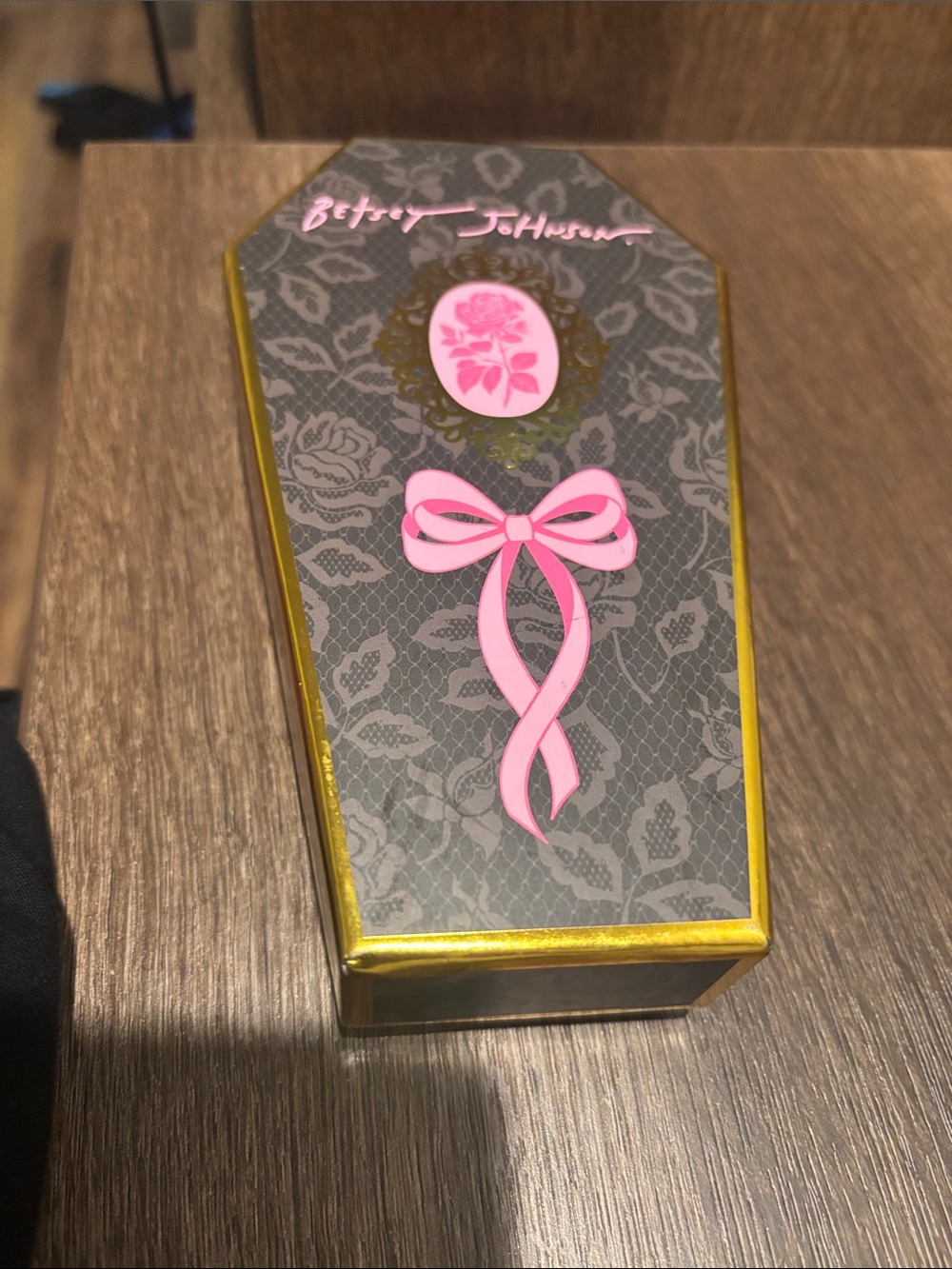 Betsey Johnson key holder Halloween with rhinestones moon with black cat